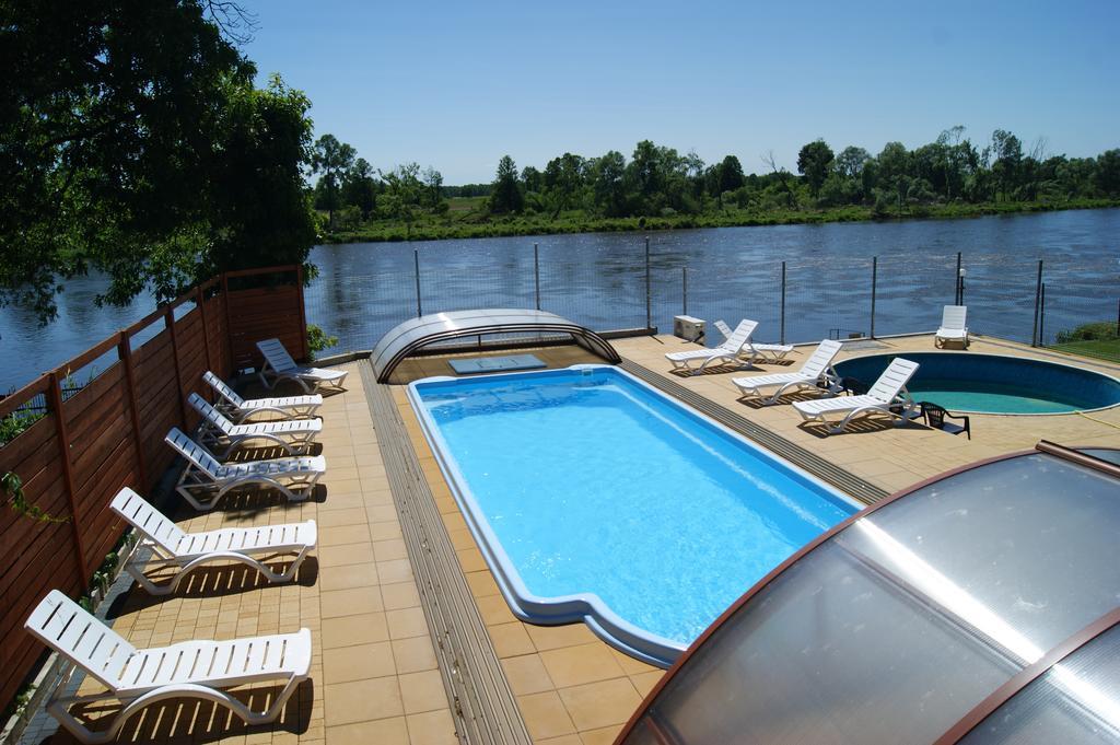 Dom Wczasowy Nadrzecze Bed & Breakfast Brok Dış mekan fotoğraf